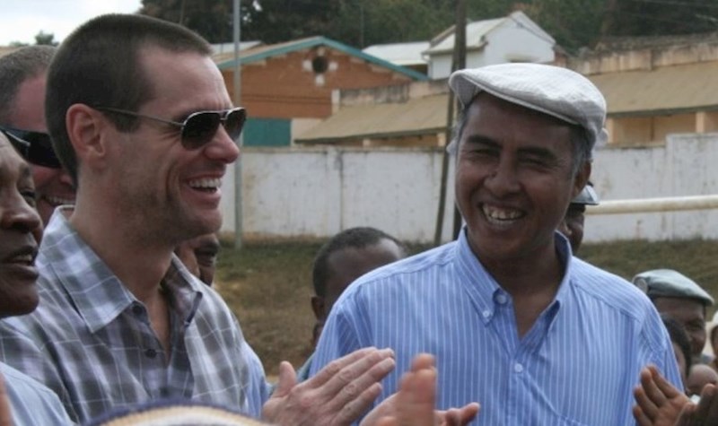 Jim Carrey pomaže farmerima