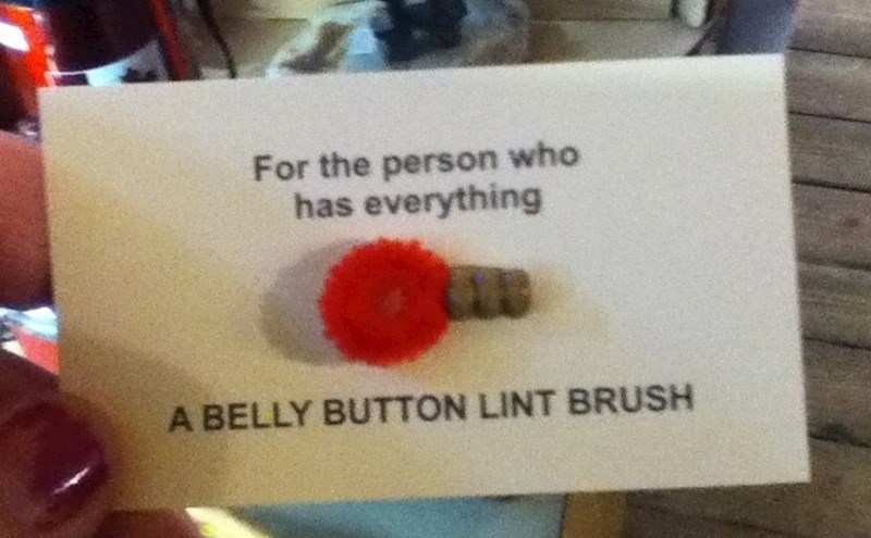 Poklon osobi koja ima sve: četkica za pupak!