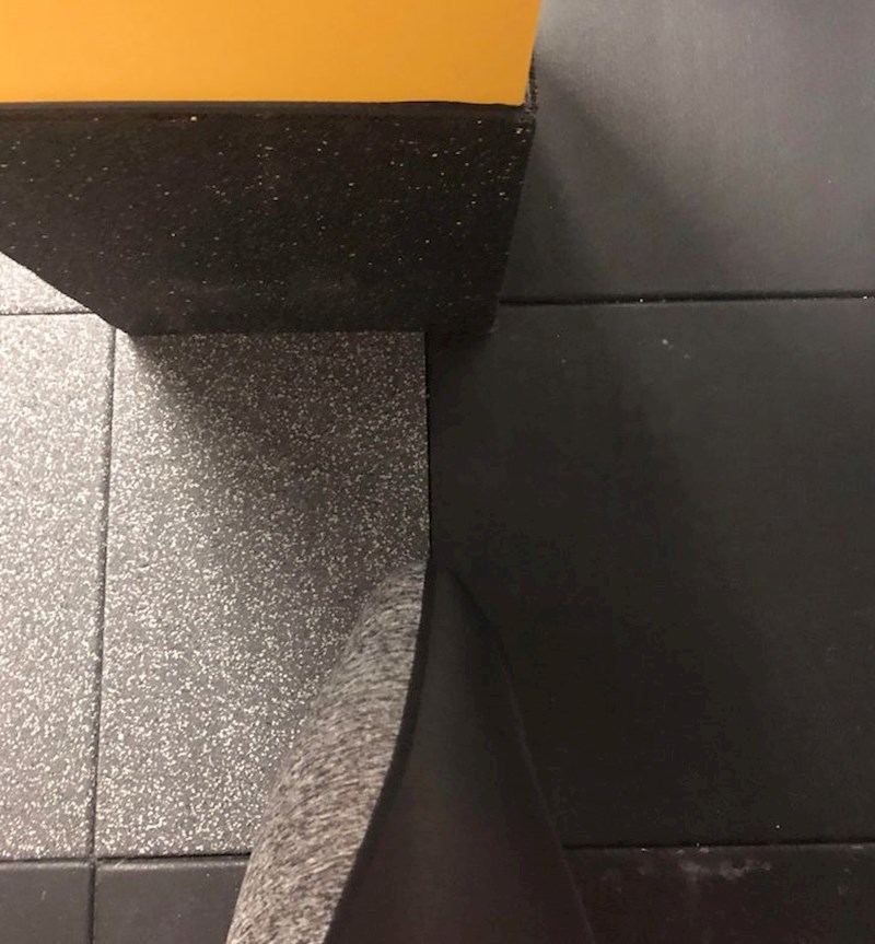 Vidite li prostirku za vježbanje?