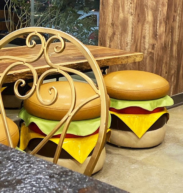 Taburei u obliku burgera