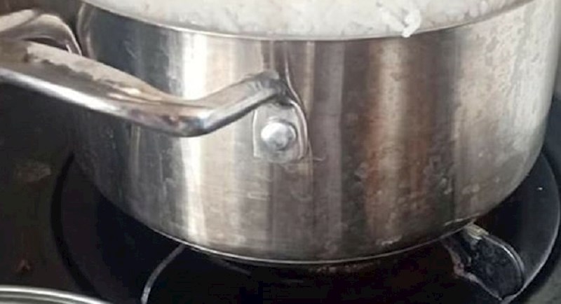 Nasmijalo ga je njegovo neuspješno kuhanje riže, pa je sliku odlučio objaviti na jednoj Face grupi