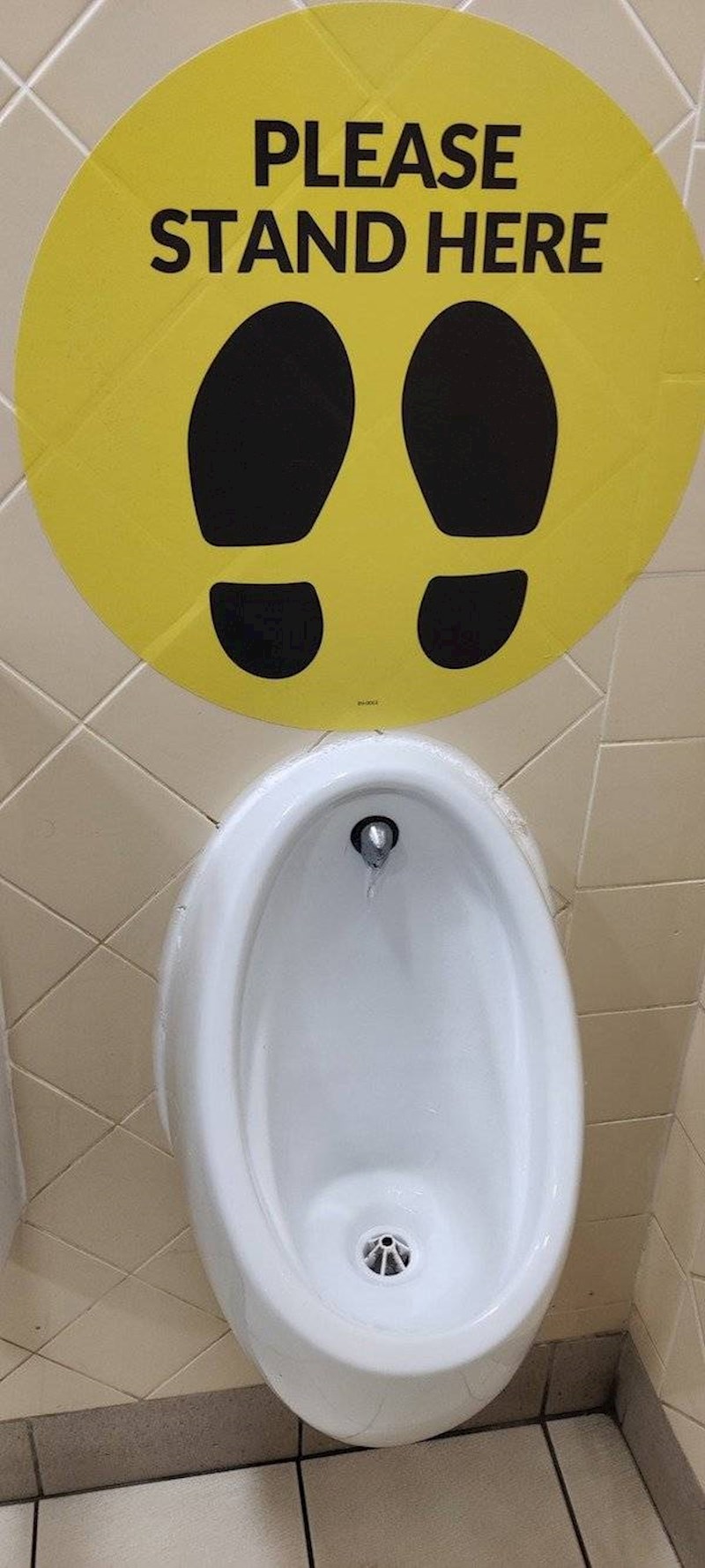 Molimo vas stanite ovdje...