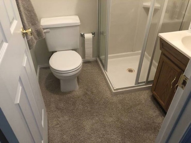 Tepih u WC-u