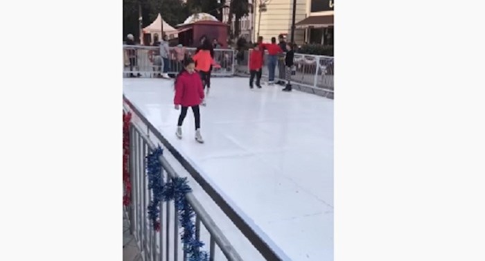 VIDEO U Gruziji su postavili ovaj led za klizanje, ali na njemu je klizanje nemoguće jer je on potpuno plastičan