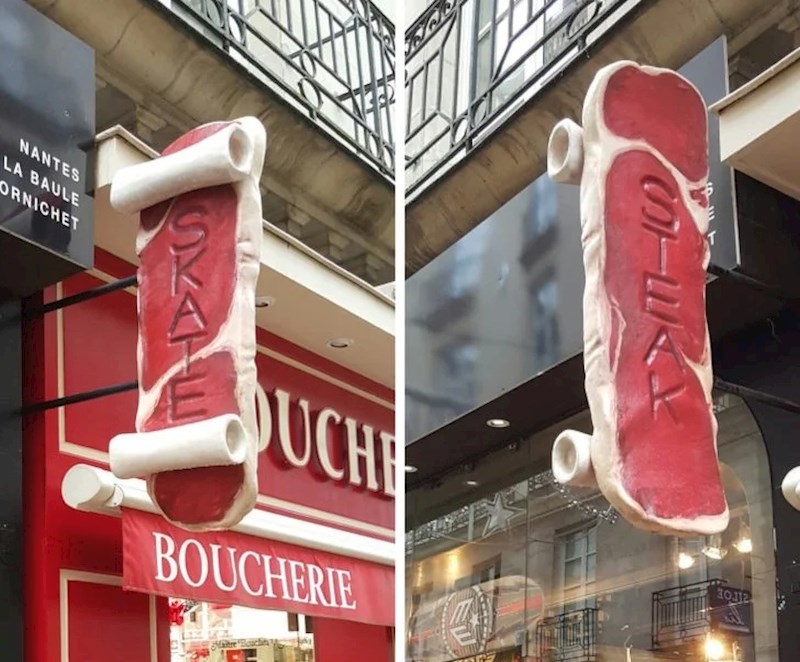 Mesnica i dućan koji prodaje skateboarde dijele isti znak