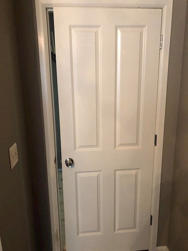 "Žena mi je rekla da izmjerim okvir od vrata, ja sam rekao da su sva vrata ista..."