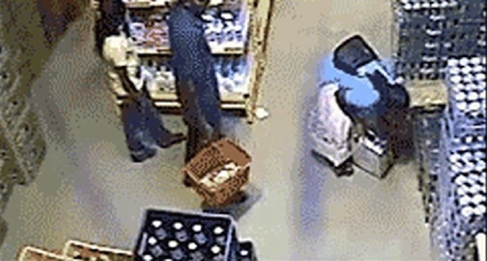 Nadzorna kamera je snimila ovu ženu kako krade u dućanu, način kako je skrila ogromnu kutiju je nevjerojatan