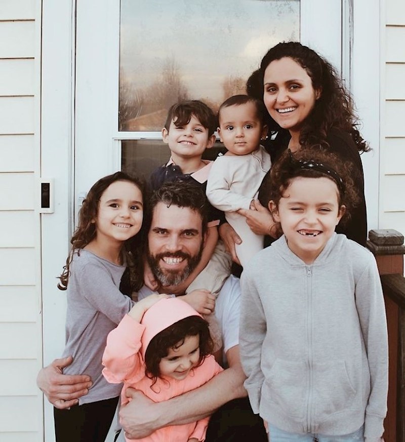 Sretna obitelj živi u Ohiju.