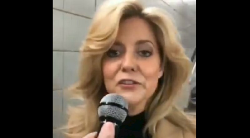 Lik je tražio nepoznatu ženu da dovrši tekst pjesme, ona je totalno rasturila i ostavila ga u čudu