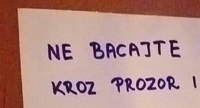 Na oglasnoj ploči osvanula je poruka koja je sve nasmijala