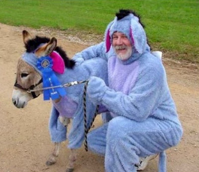 Ne znaš tko je veći magarac..