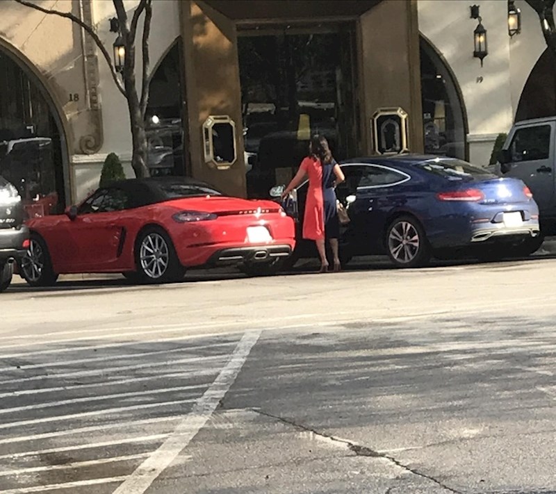 Kada ne znaš što odjenuti i koji auto voziti