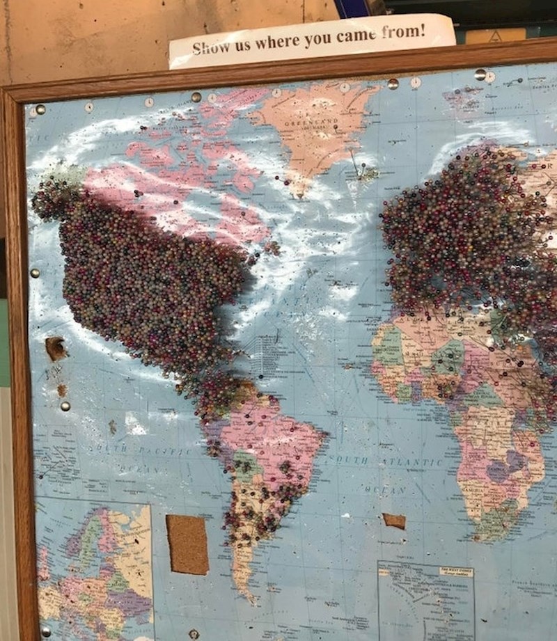 Ljudi mogu obilježiti od kuda su stigli