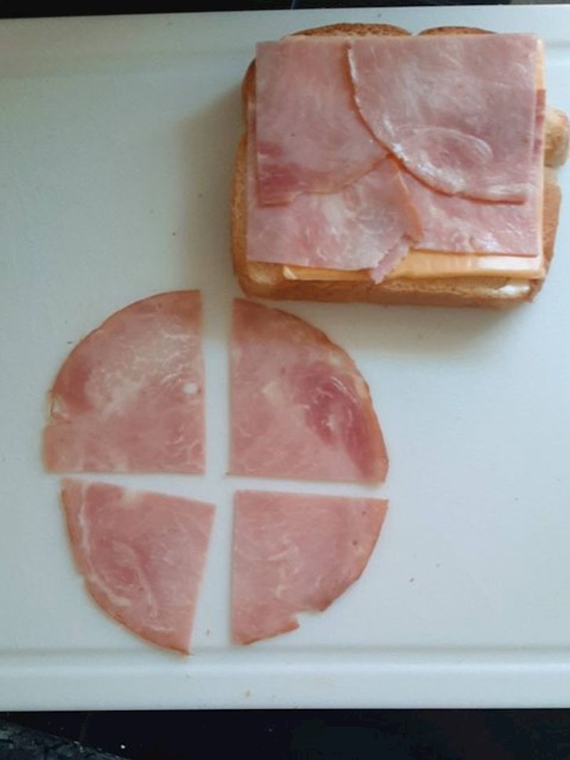 "Ovako moj sin stavlja salamu na kruh kako bi sendvič izgledao savršeno..."