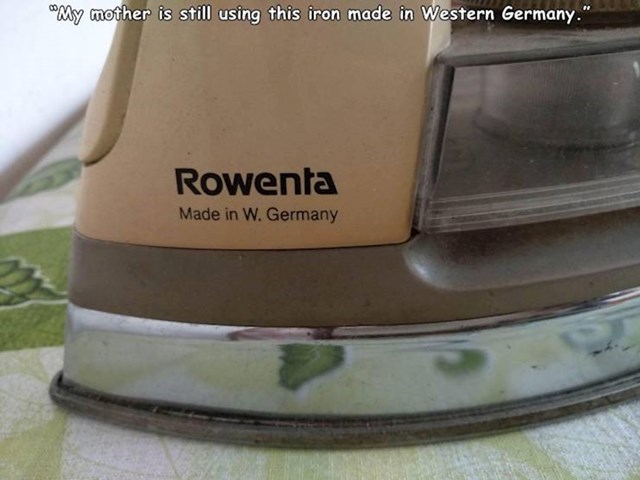 Netko je na internet stavio snimku glačala koje mu koristi majka. Proizvedeno je u Zapadnoj Njemačkoj.