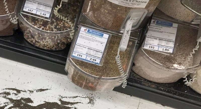 Nekom su u dućanu ispale chia sjemenke, zaposlenici su se od srca nasmijali kada su vidjeli ispriku