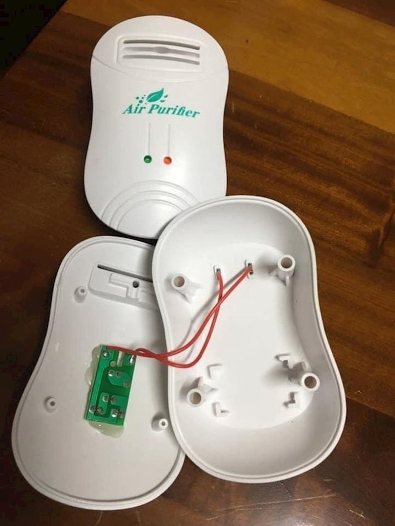 "Zanimalo me što se krije iza plastike..."