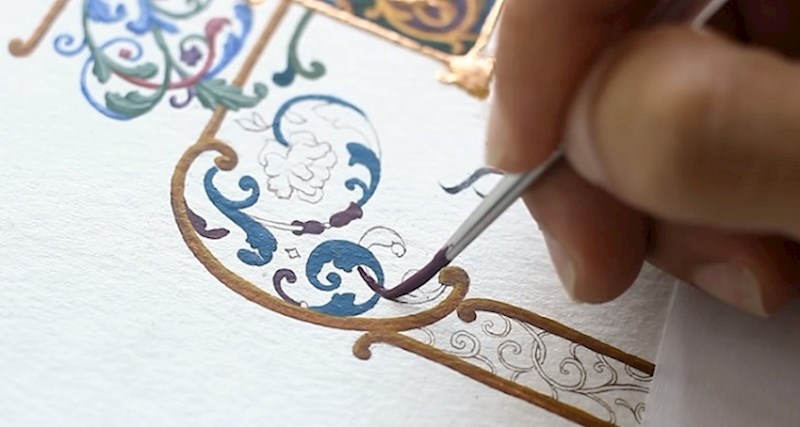 Ovaj video oslikavanja ukrasa umirit će svakog pravog perfekcionista