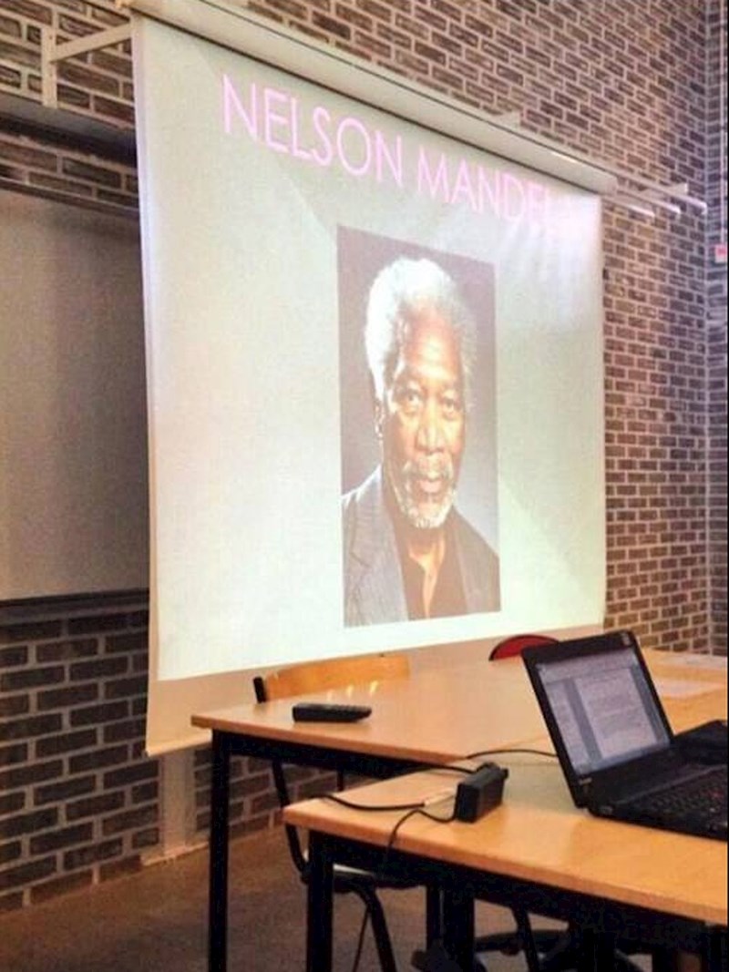 Kad u 3 ujutro radiš prezentaciju za predavanje: