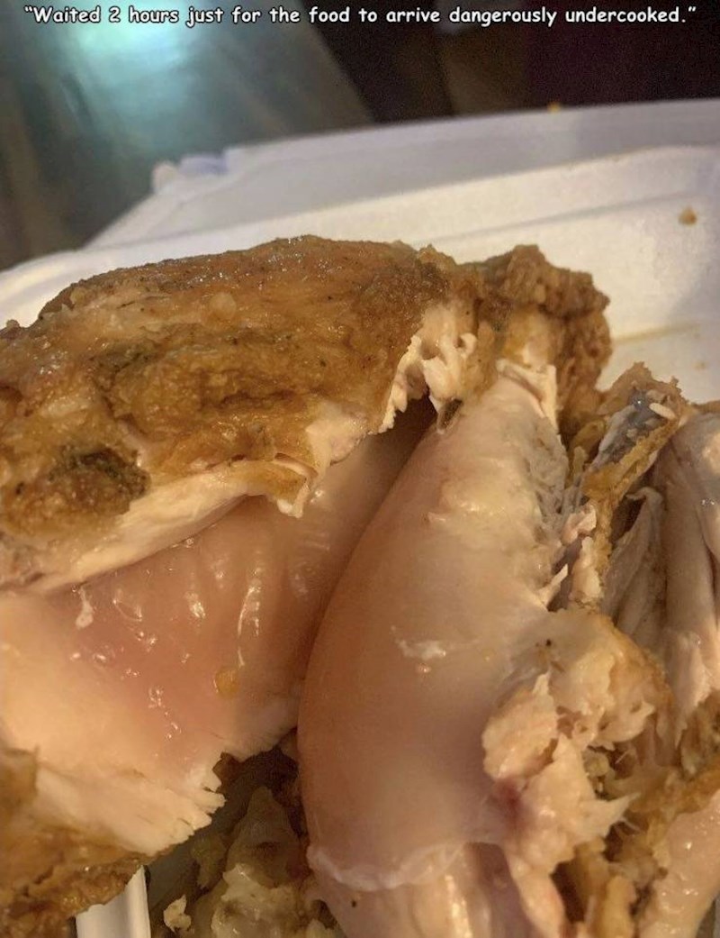 "Čekao sam dva sata dostavu i dobio sam sirovu hranu"