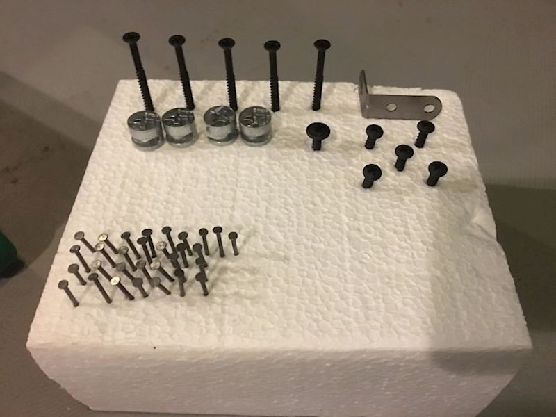 Kako ne izgubiti dijelove sitne dijelove namještaja: