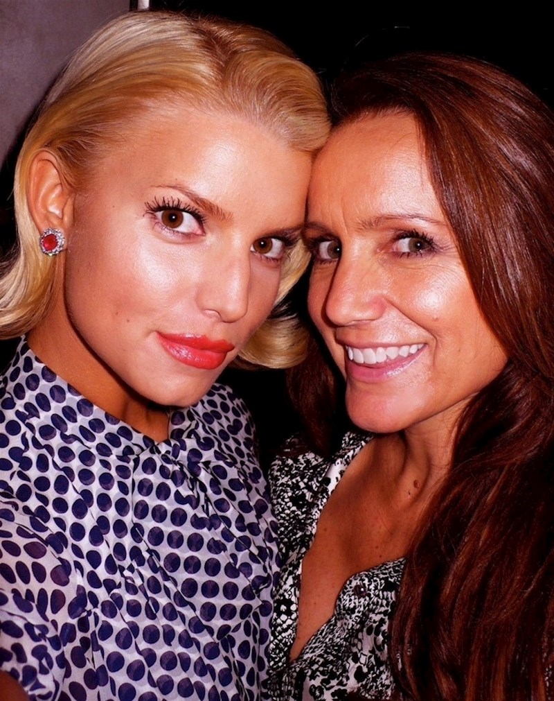 Tina Ann Drew, mama Jessice i Ashlee Simpson