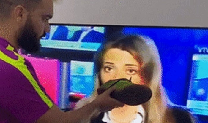 Lik je uzeo tenisicu i priredio svojim ukućanima pravi show