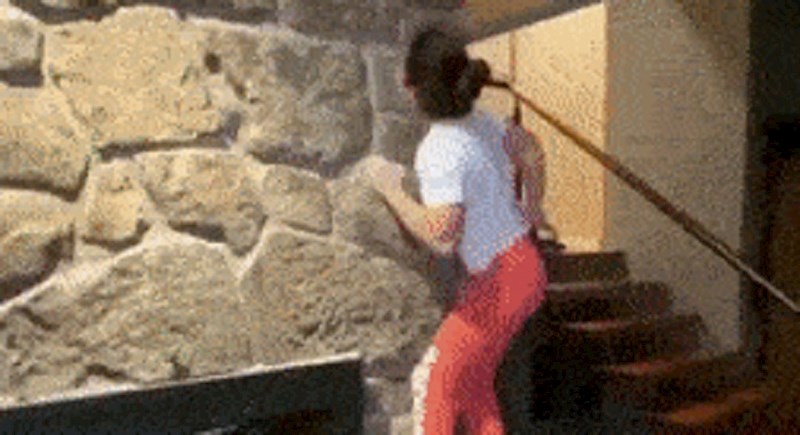 Nakon 7 dana u karanteni - ova cura na šaljiv način prikazuje vrijeme provedeno u karanteni