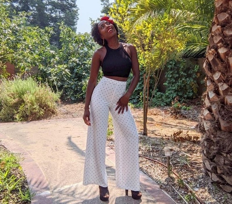 "Obožavam ove hlače! Pronašla sam ih u lokalnom second handu za 5 dolara!"