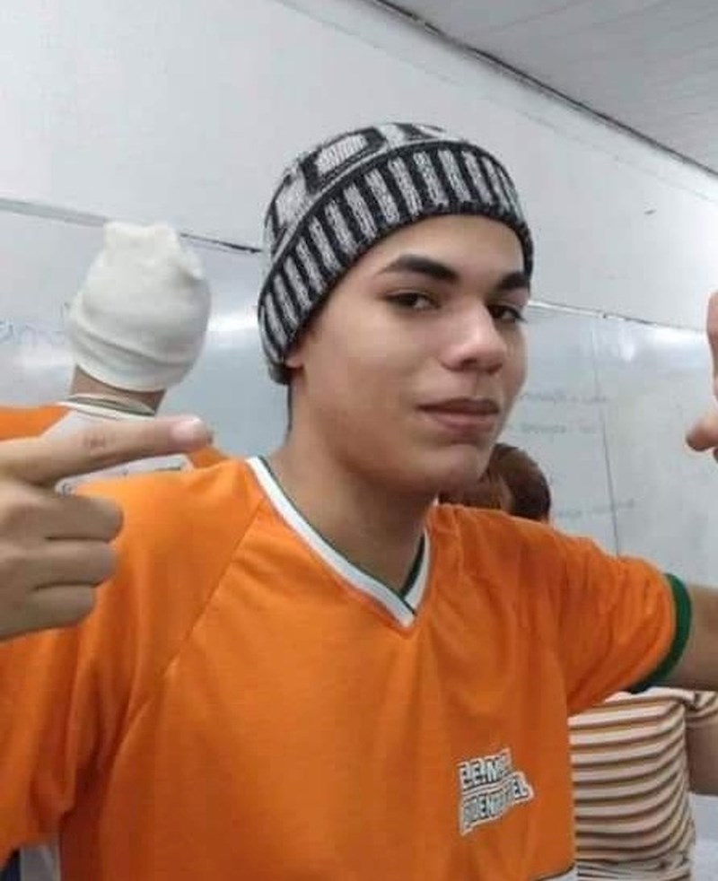 Na prvi pogled izgleda kao da je njegov kolega iz razreda sladoled