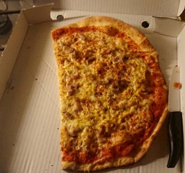 "Muž ovako reže pizzu..."