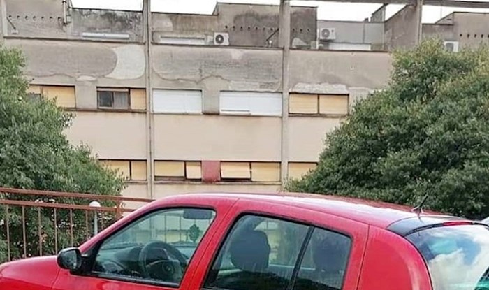 Morate vidjeti kako se parkirao ovaj genijalac iz Šibenika
