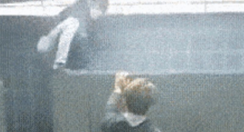 Kad vidite što je ovaj lik napravio, dva puta ćete razmisliti kada idući put poželite ući u javni wc