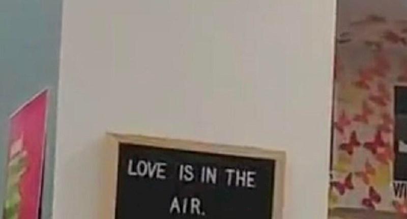 U jednoj knjižnici su stavili obavijest o pranju ruku koja je sve nasmijala