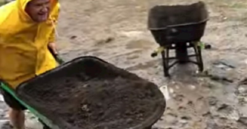 Njegov prvi dolazak na gradilište prošao je grozno, evo čemu su se svi smijali