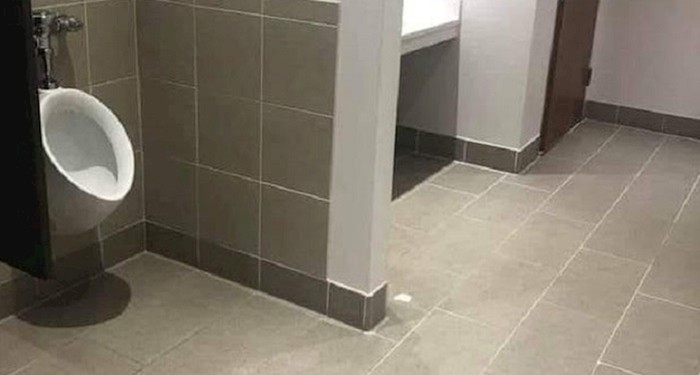 Lika je nešto posebno nasmijalo u ovom javnom wc-u, evo što je slikao