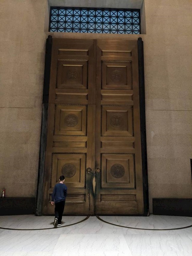 Replika vrata Partenona