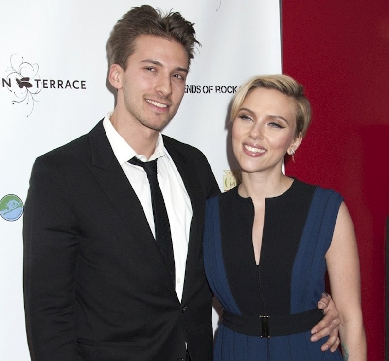 Scarlett Johansson i njegov brat Hunter
