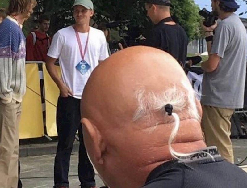 Ovih 12 preostalih dlačica grčevito čuva i ne pušta. :D