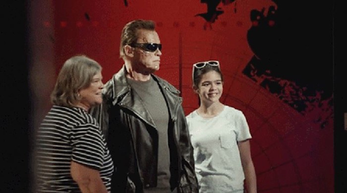 Pogledajte kako su reagirale kada su shvatile da Arnold nije voštana figura