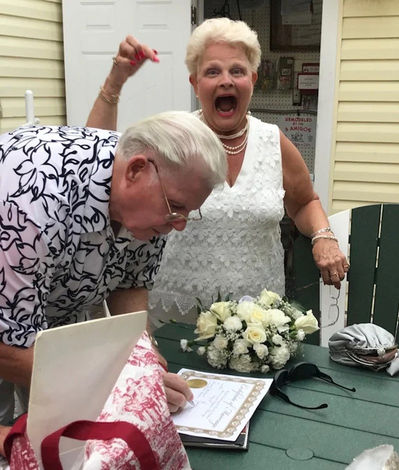 "Moja rođakinja bila je u vezi 28 godina, napokon se vjenčala sa svojim muškarcem!"