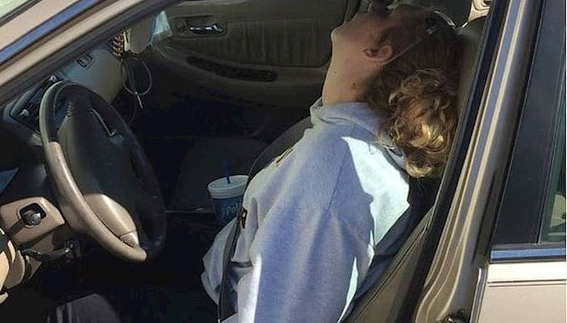 Slika drogirane majke i djeteta koje vrišti prije tri godine šokirala je svijet. Ovo su oni danas