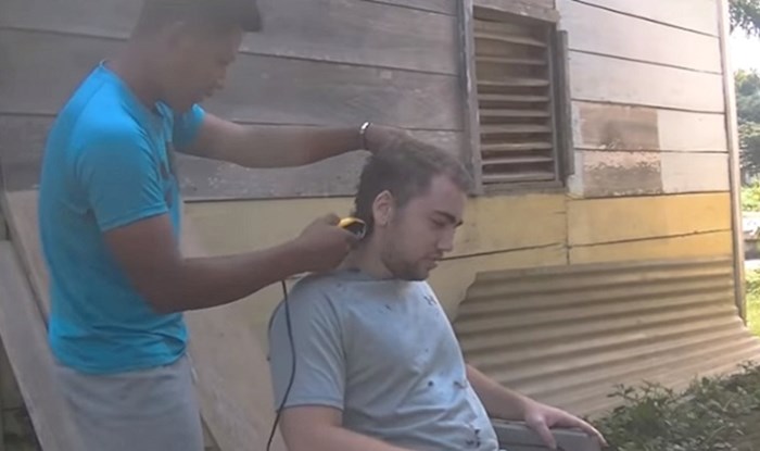 VIDEO Lik je pristao na frizuru u Belizeu za 2 dolara, rezultat ga je prilično iznenadio