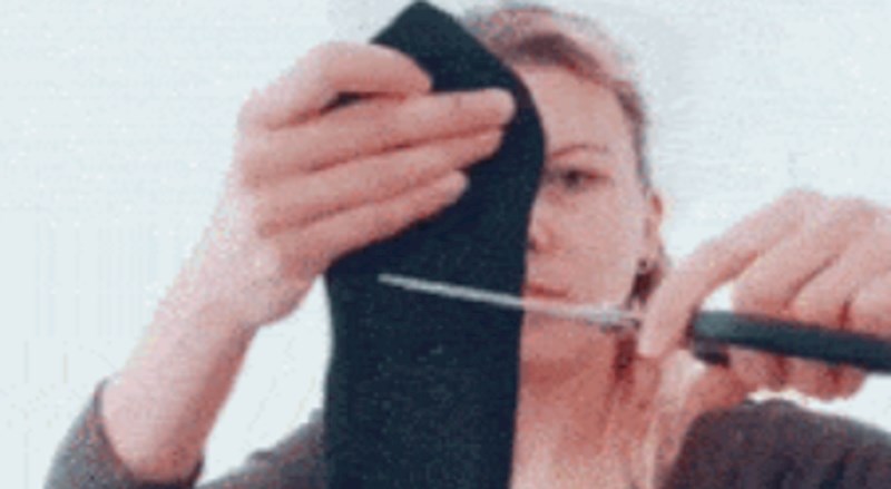 Ova djevojka napravila je zaštitnu masku od čarape, pogledajte kako