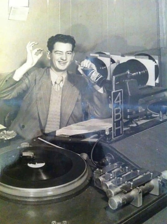 "Moj djed 1934. godine na svom radnom mjestu. Imao je 16 godina"