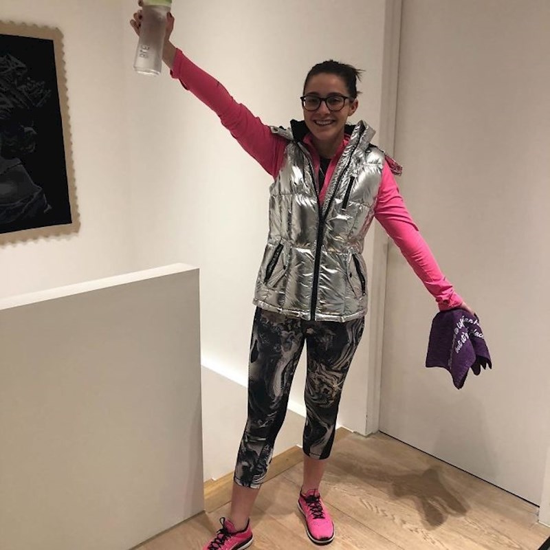 Nije ljubitelj ničeg reflektirajućeg, a ne pomaže ni to što identičnu jaknu ima i njena majka