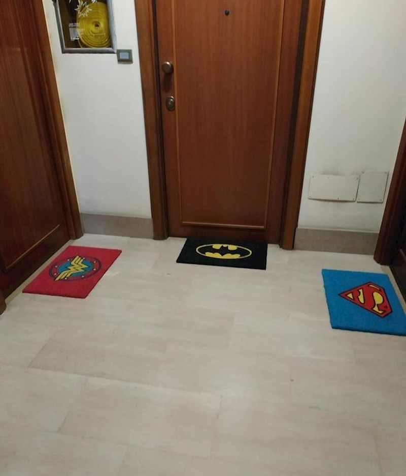 "Mislim da imam zanimljive susjede..."