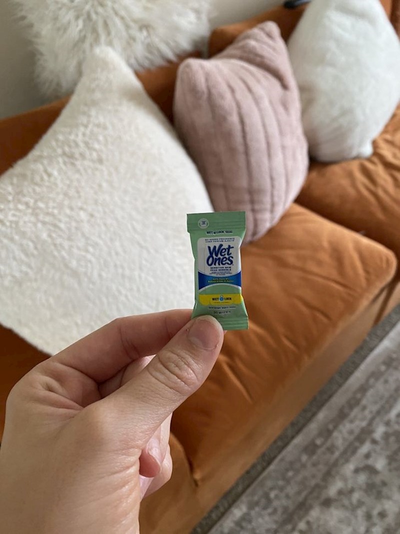 "Naručio sam vlažne maramice..."