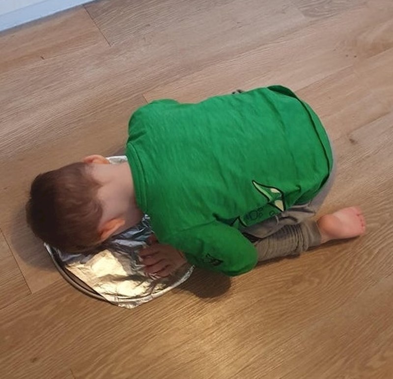 "Rekla sam mu da pripazi na foliju (koja je bila na hrani)"