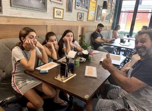 Radosni roditelji i ljuta djeca! Ovaj restoran u Australiji daje 10% popusta ako se ne koriste mobiteli :)